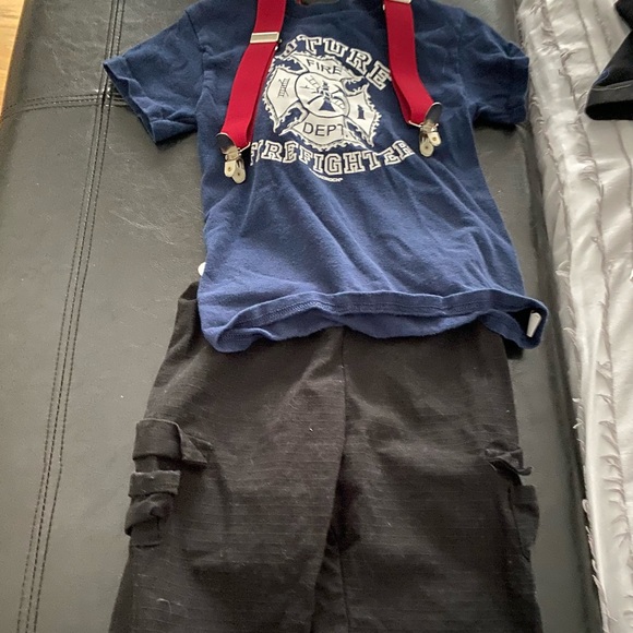 Toddler Fireman costume - Picture 3 of 5
